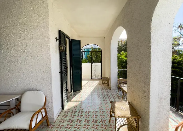 Baia A Pochi Passi Dal Mare Apartment *